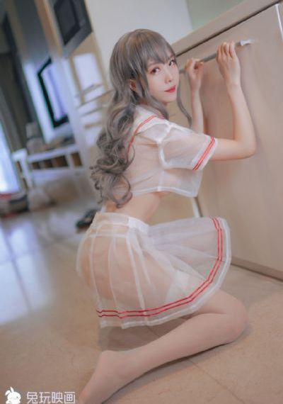 三个美妇跪着用嘴伺候高h