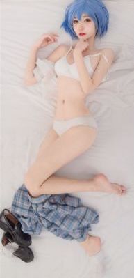 异国女郎在巴黎