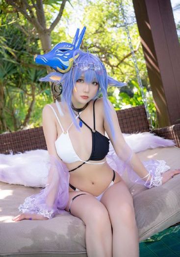 隔壁的女人